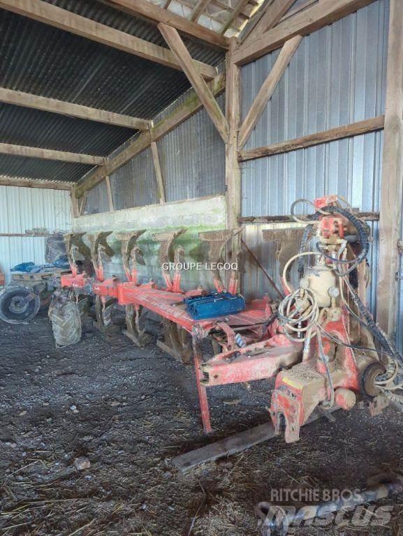 Kuhn VM 180 Obični plugovi
