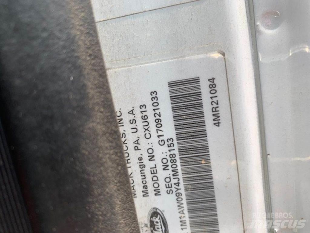 Mack CXU613 Tegljači