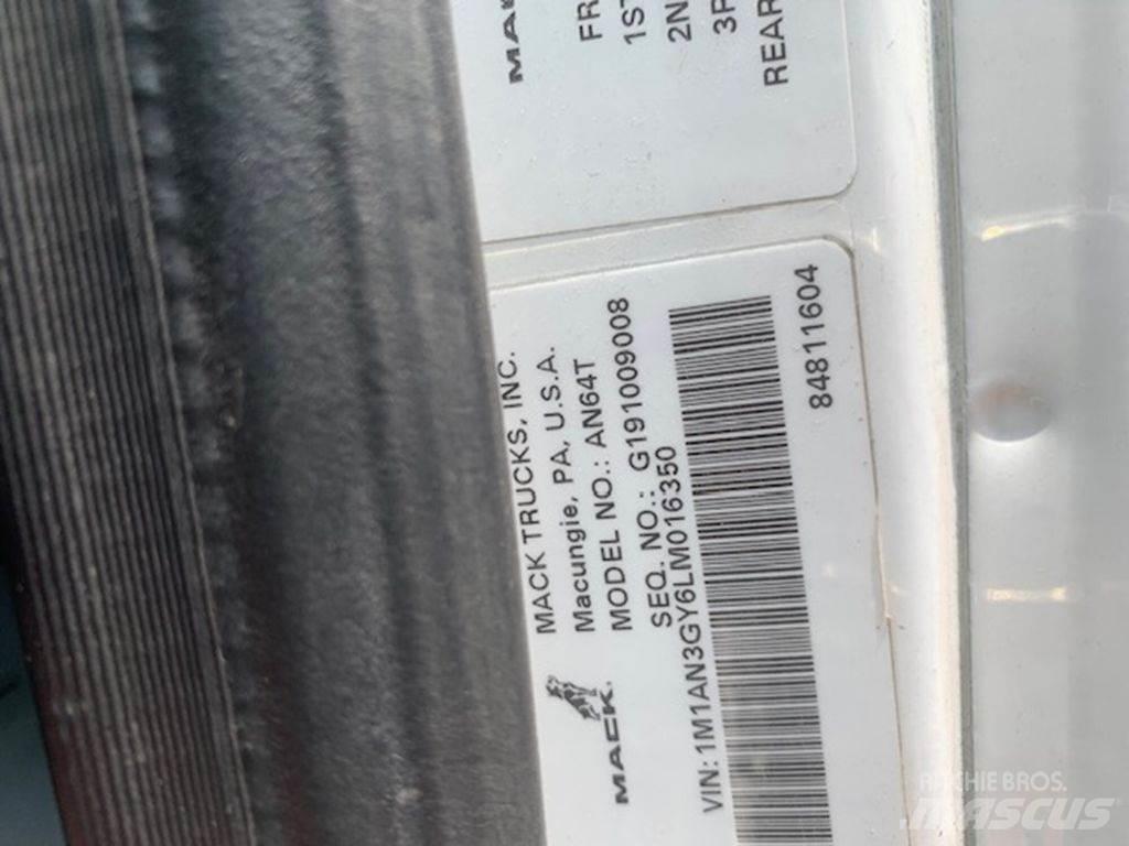 Mack CXU613 Tegljači