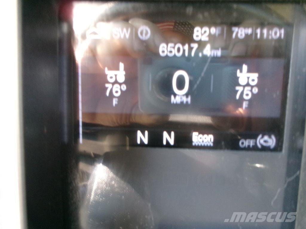 Mack GR64F Kiperi kamioni