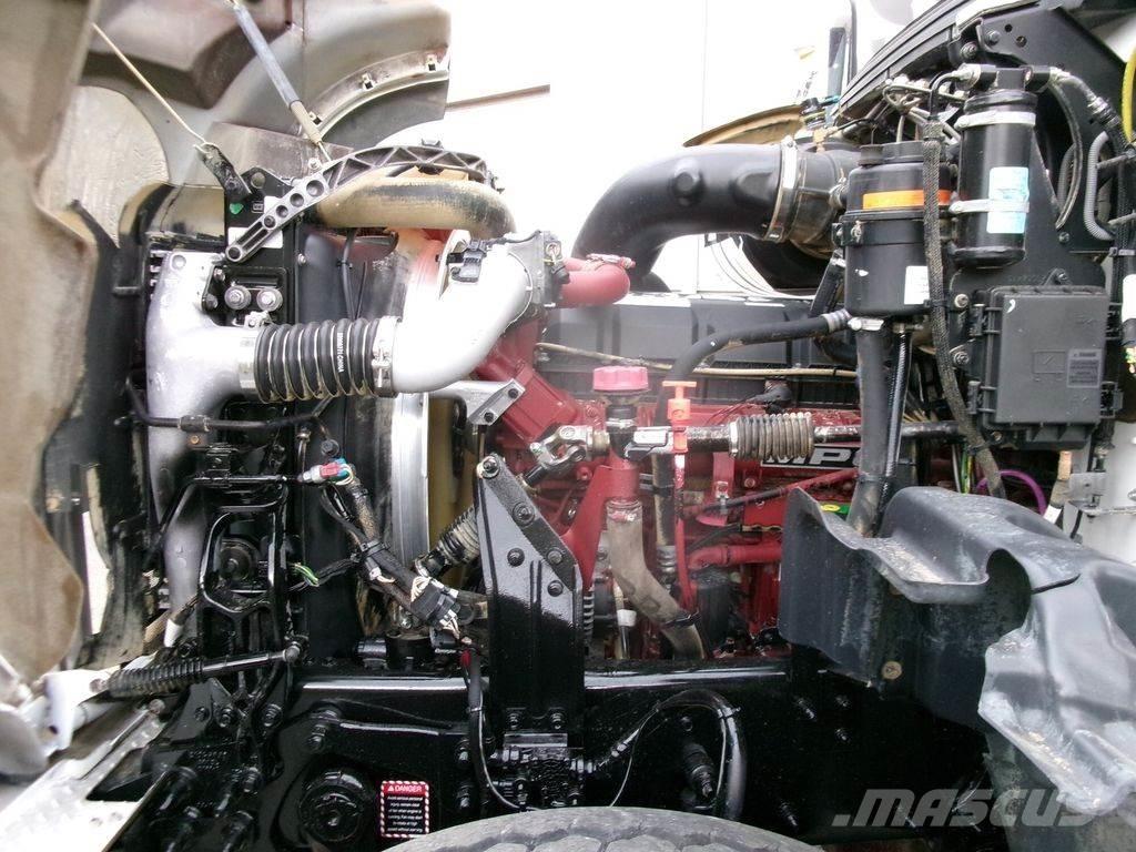 Mack GR64FR Kiperi kamioni