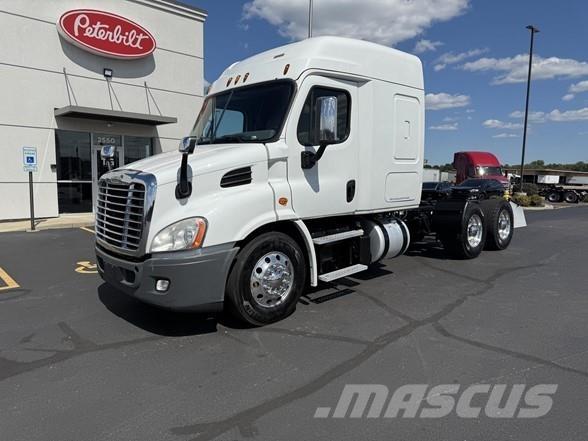 Freightliner CASCADIA 116 Tegljači