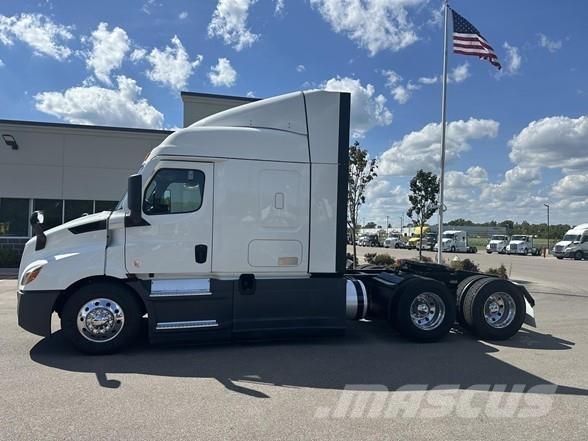 Freightliner CASCADIA 116 Tegljači