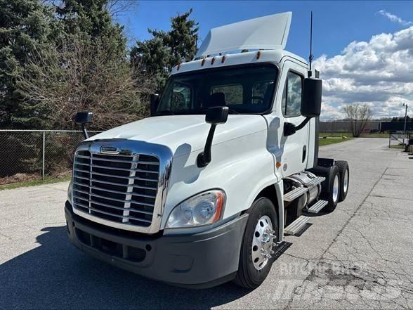 Freightliner CASCADIA 125 Tegljači