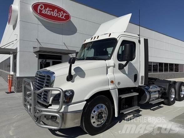 Freightliner CASCADIA 125 Tegljači