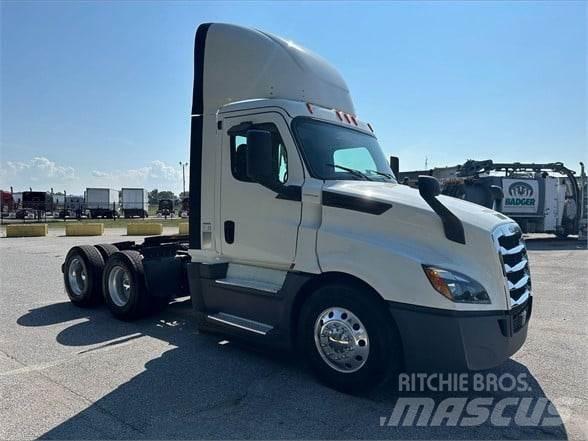Freightliner CASCADIA 126 Tegljači