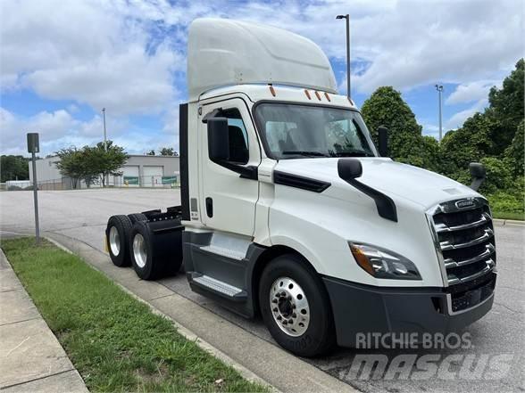 Freightliner CASCADIA 126 Tegljači