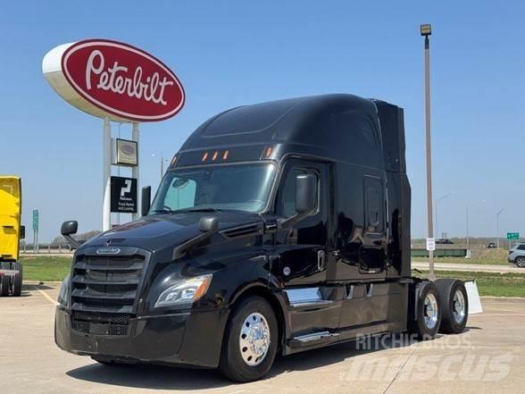 Freightliner CASCADIA 126 Tegljači