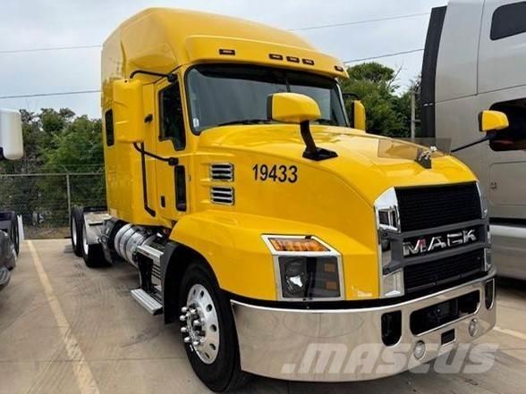 Mack ANTHEM 64T Tegljači