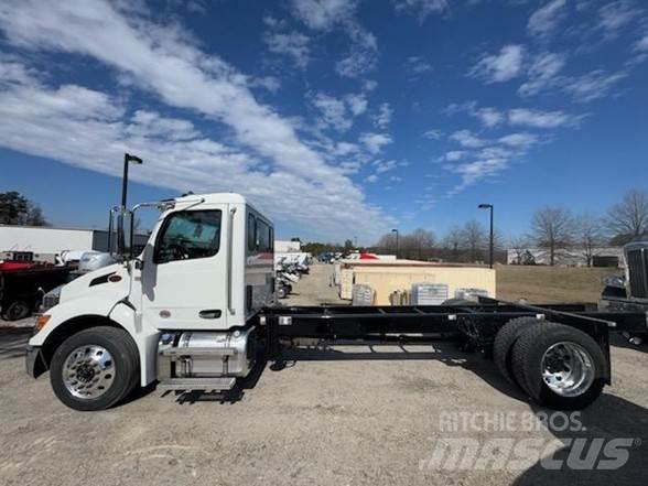Peterbilt 536 Kamioni-šasije