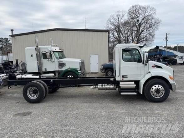 Peterbilt 537 Kamioni-šasije