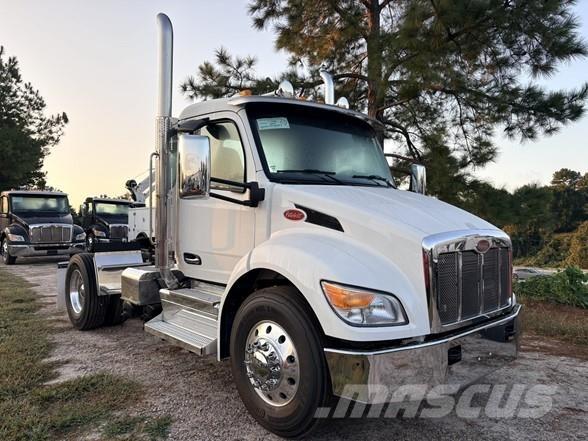 Peterbilt 537 Tegljači