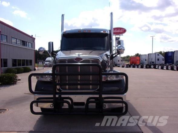 Peterbilt 567 Tegljači