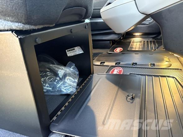 Peterbilt 567 Kiperi kamioni