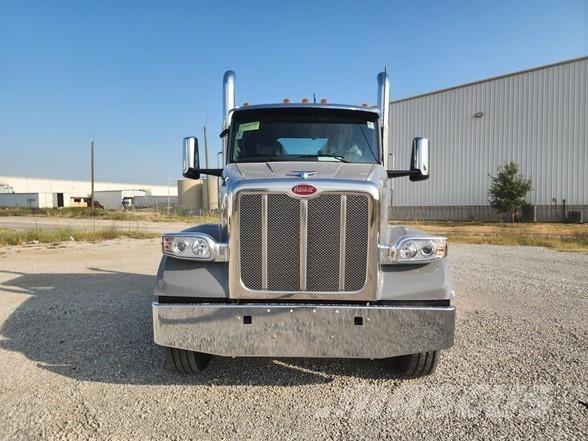 Peterbilt 567 Tegljači