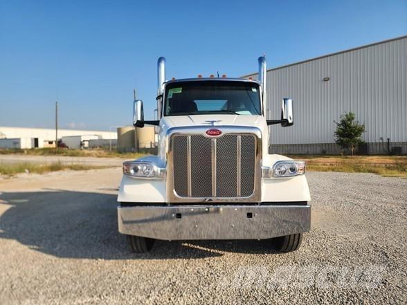 Peterbilt 567 Tegljači
