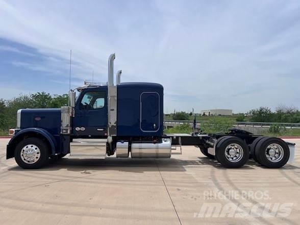 Peterbilt 589 Tegljači