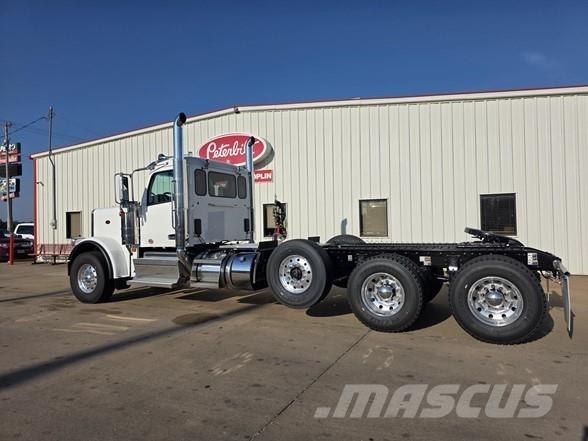 Peterbilt 589 Tegljači