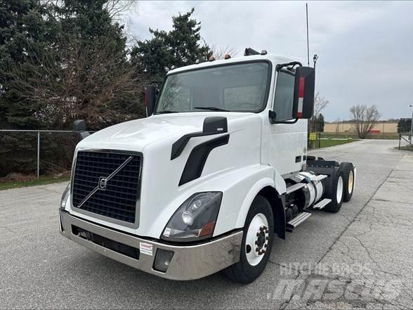 Volvo VNL42T300 Tegljači