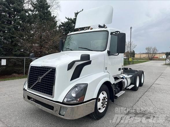 Volvo VNL42T300 Tegljači