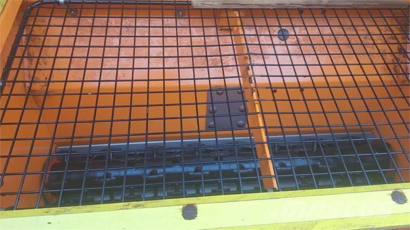 Rauch UKS 100 Posipači soli i peska