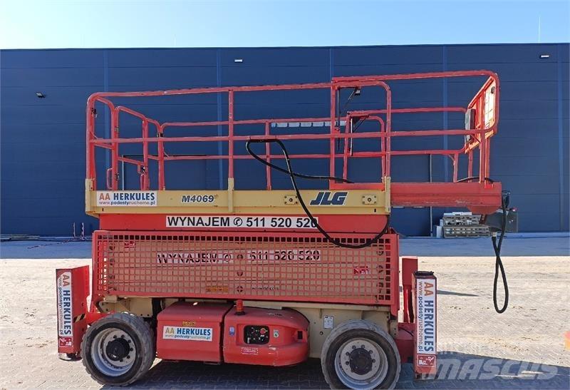 JLG 4069 Makazaste platforme