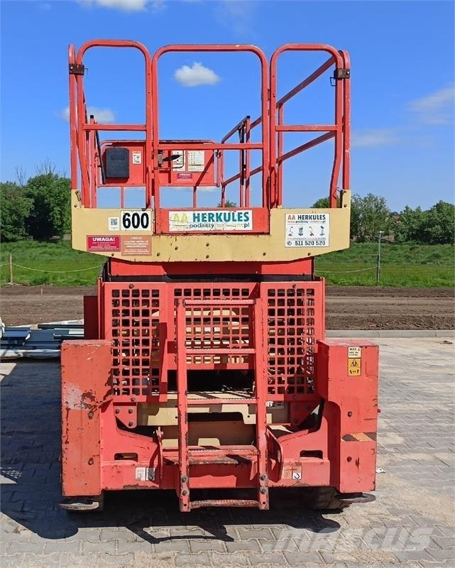JLG 4069 Makazaste platforme