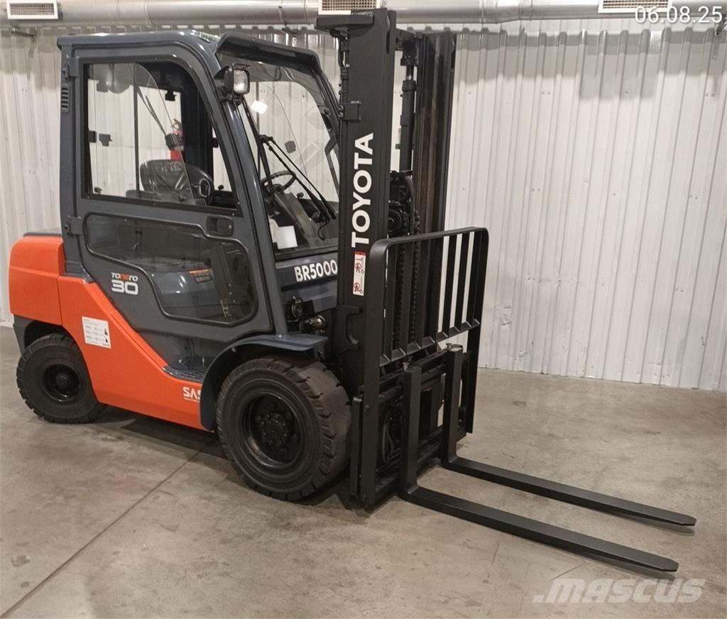 Toyota 02-8FDF30 Dizelski viljuškari