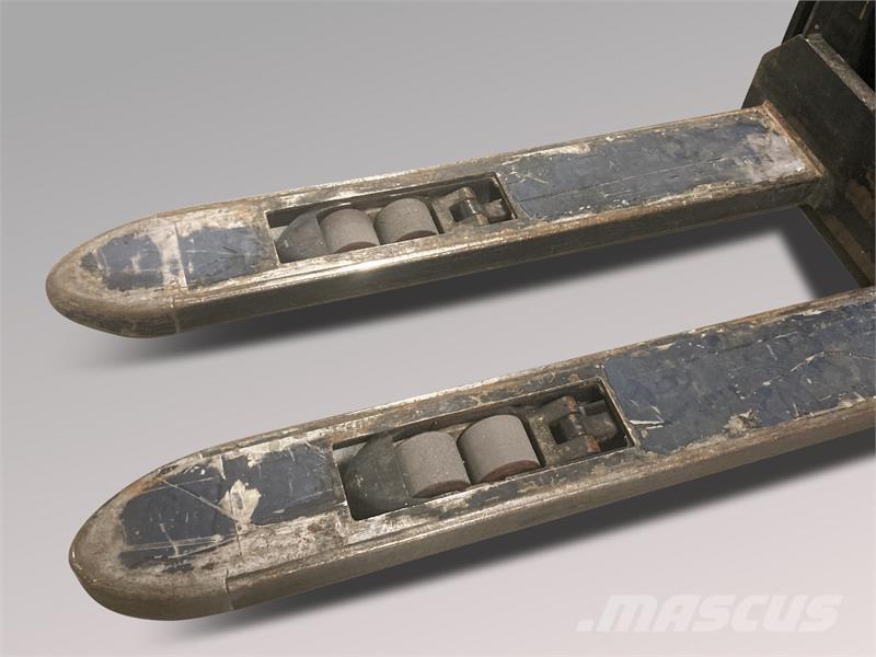 BT SWE120L Ručni električni viljuškar