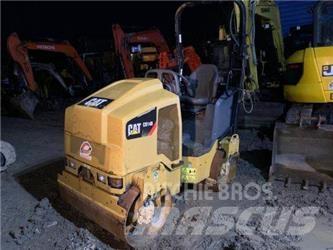 CAT CB14B Valjci sa duplim bubnjem