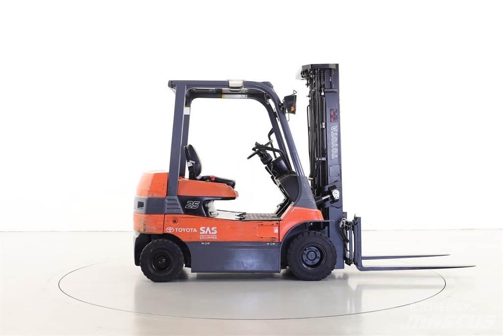 Toyota 7FB25 Električni viljuškari