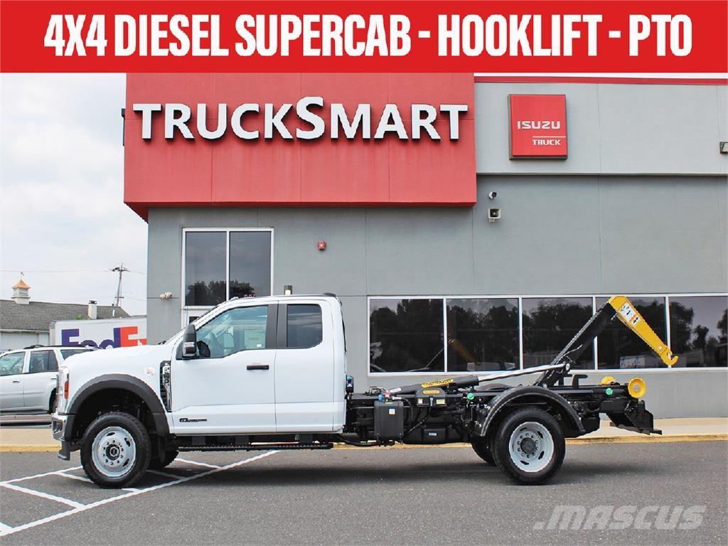 Ford F550 Rol kiper kamioni sa kukom za podizanje tereta
