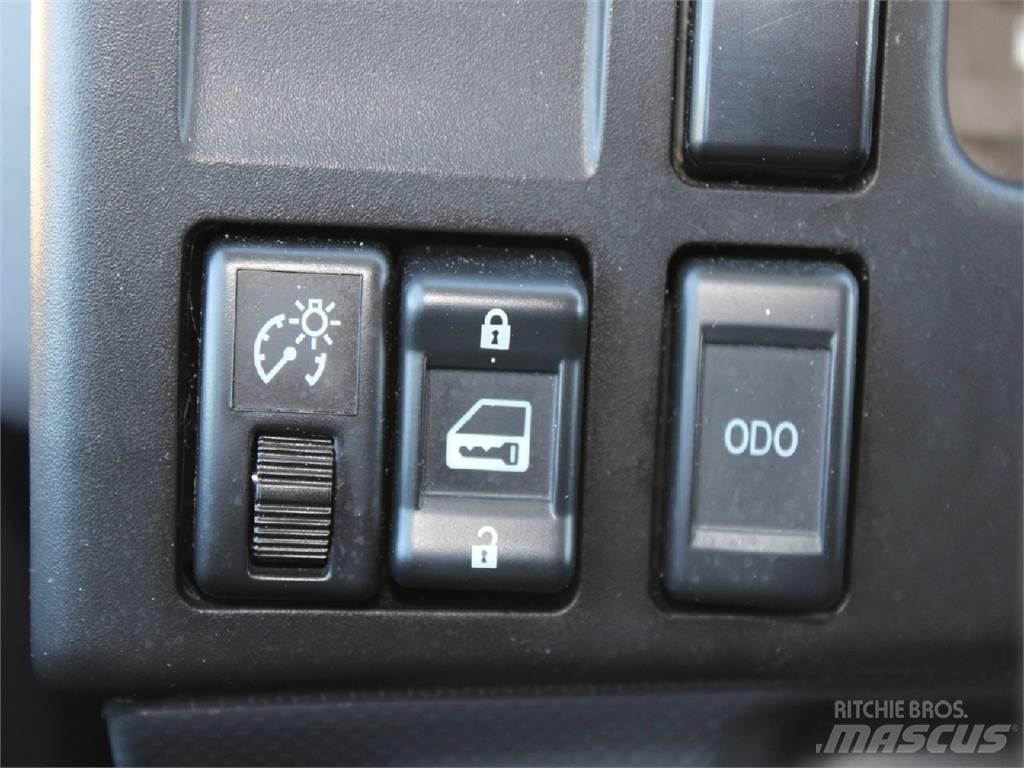 Isuzu NRR Kiperi kamioni