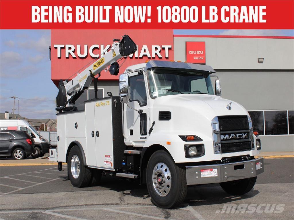 Mack MD6 Kamioni sa kranom