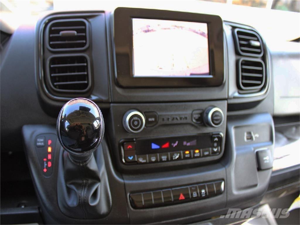 RAM PROMASTER Auto korpe