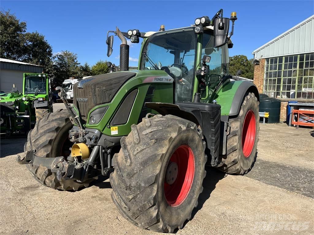 Fendt 718 Traktori