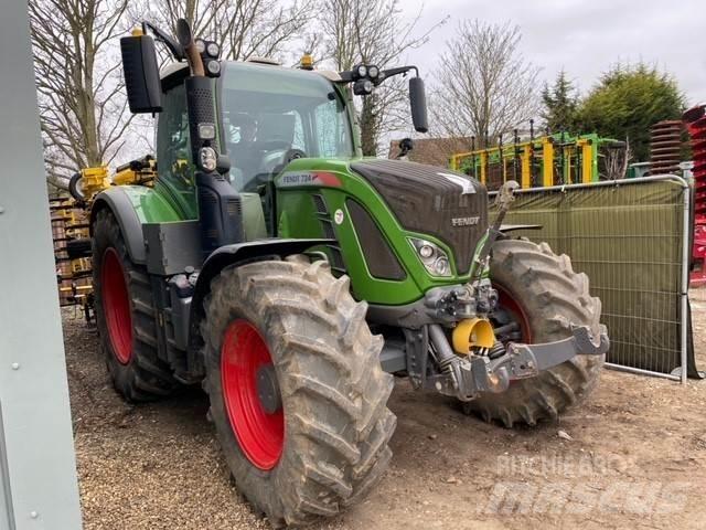 Fendt 724 DEMO Traktori