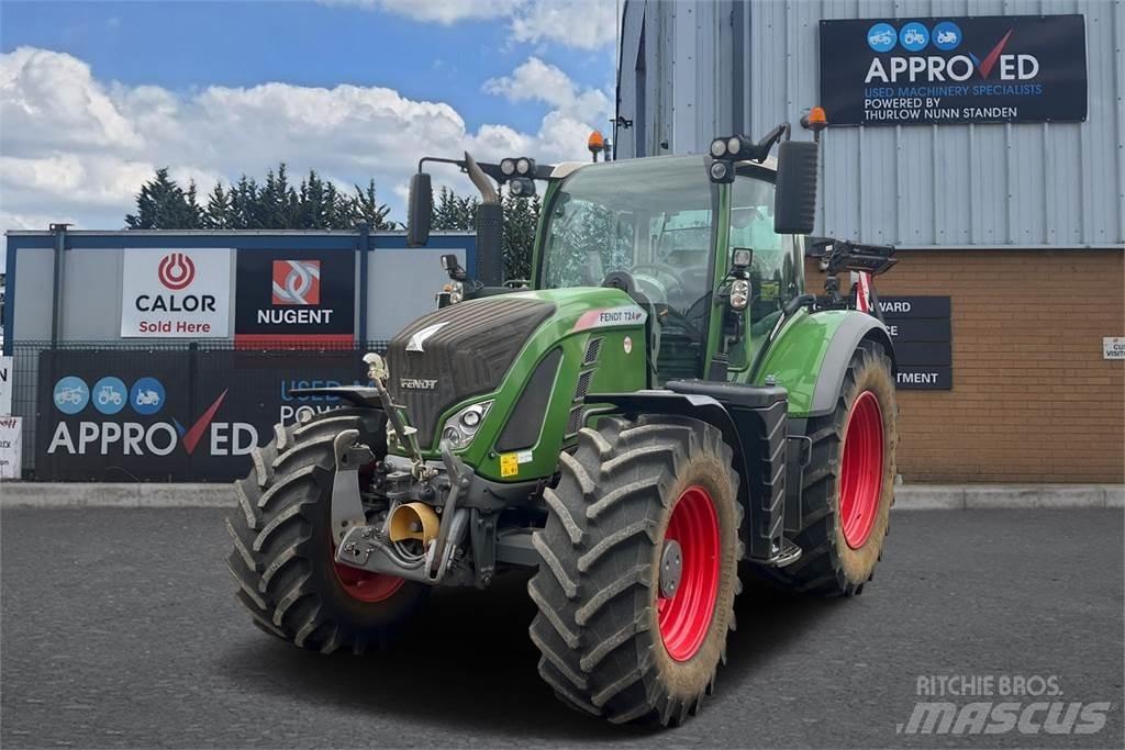 Fendt 724 VARIO S4 Traktori
