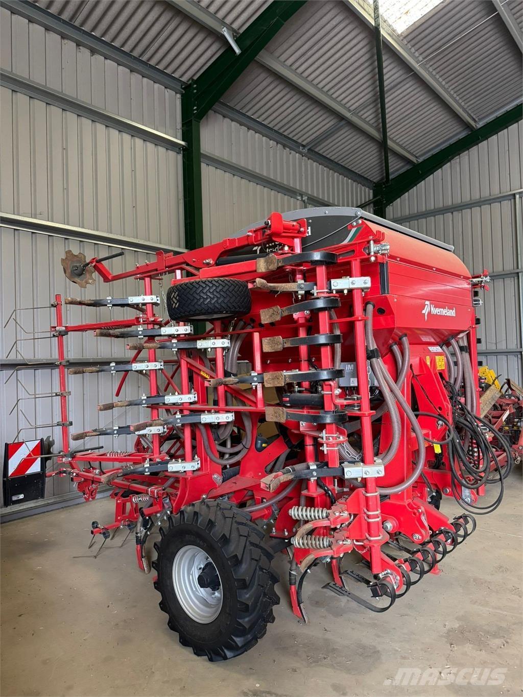 Kverneland 4.8M Ostale poljoprivredne mašine