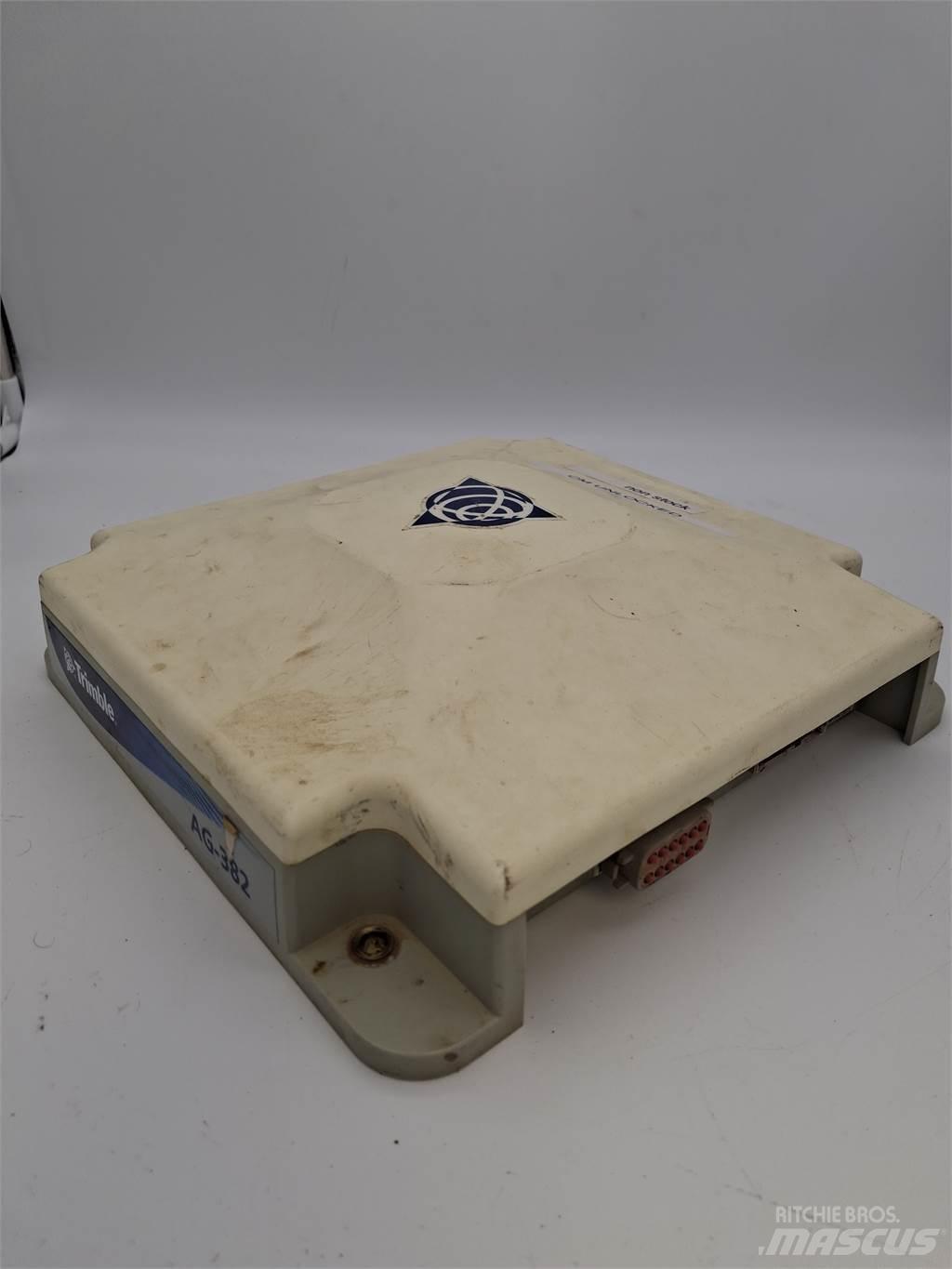 Trimble 382 GPS