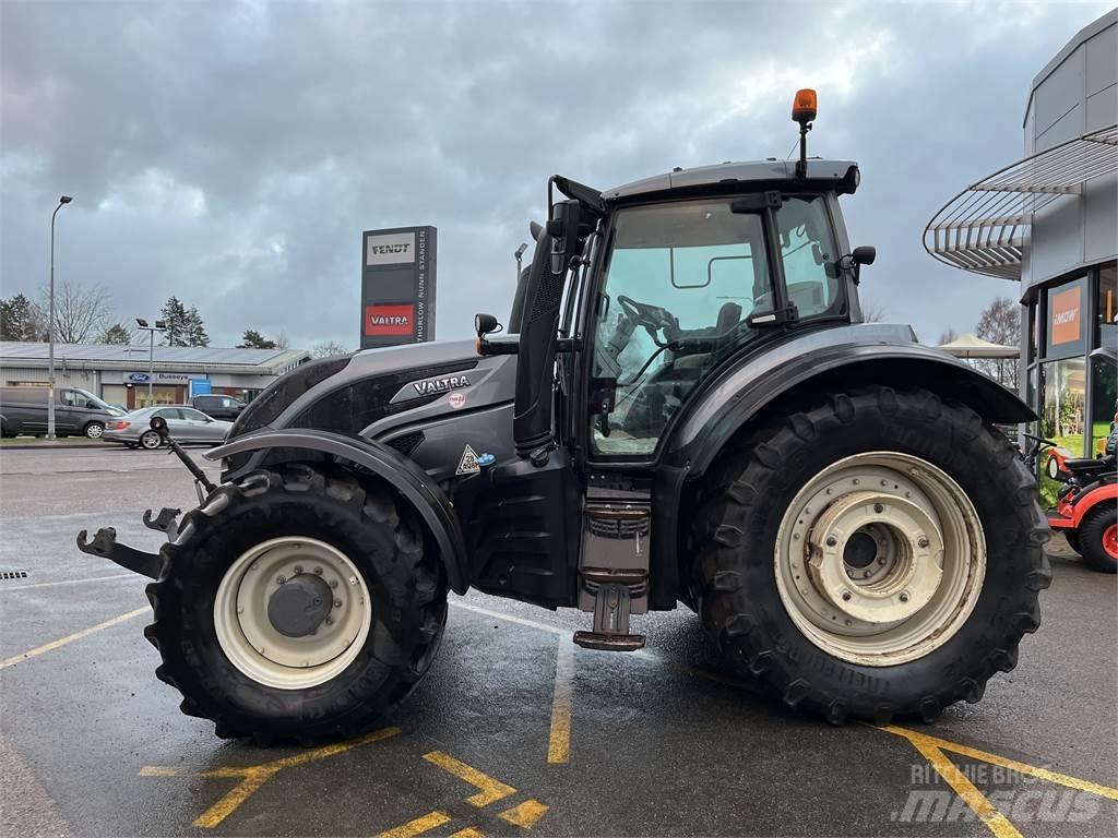 Valtra T254V Traktori