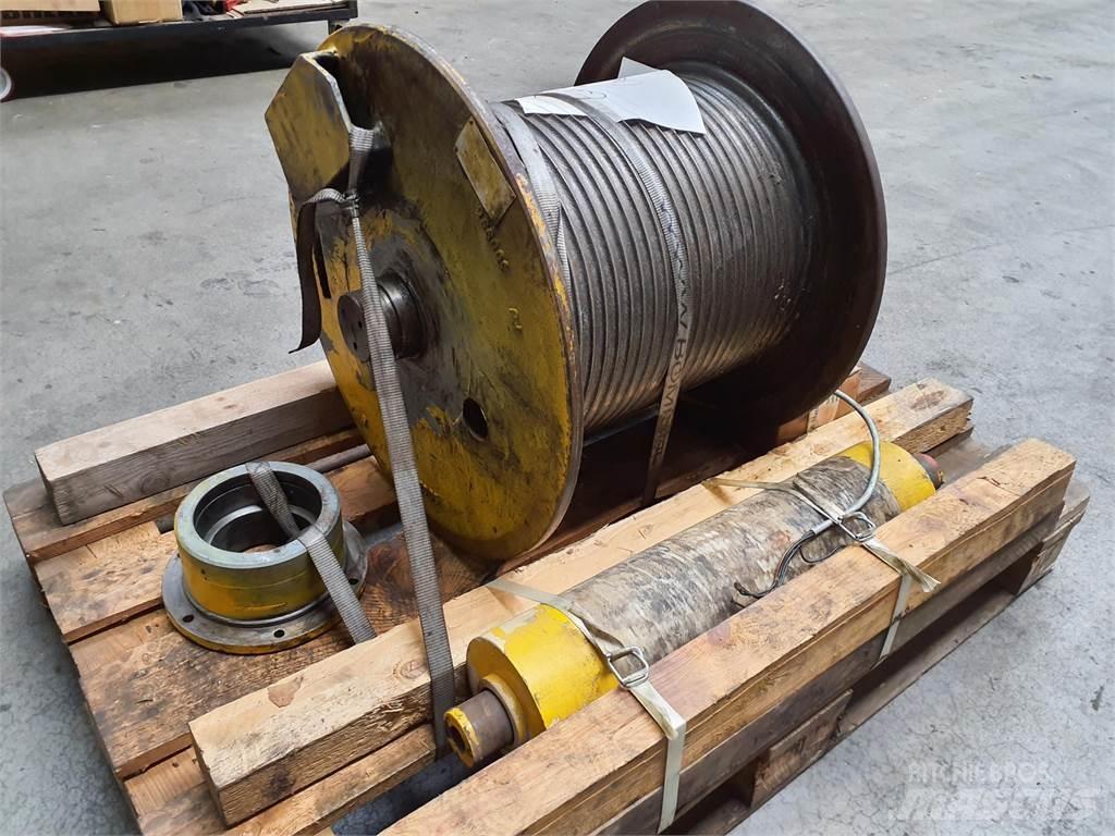 Grove GMK 3050 winch Delovi i oprema za kran