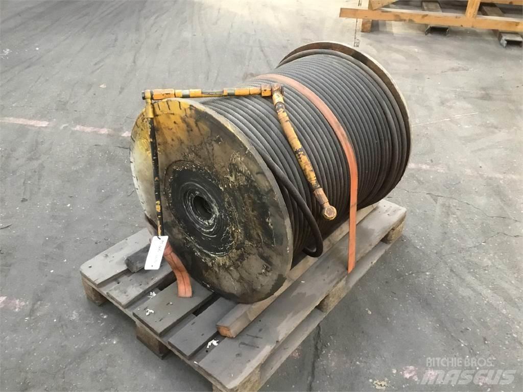 Grove GMK 5200 winch Delovi i oprema za kran