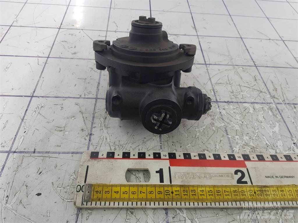 ZF steering pump Delovi i oprema za kran