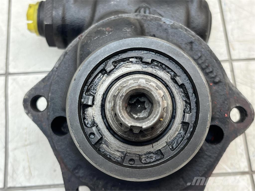 ZF steering pump Delovi i oprema za kran