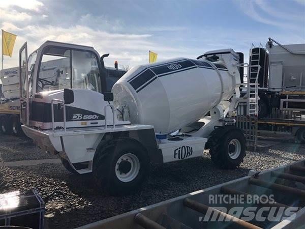 Fiori DB560T Kamioni mešalice za beton