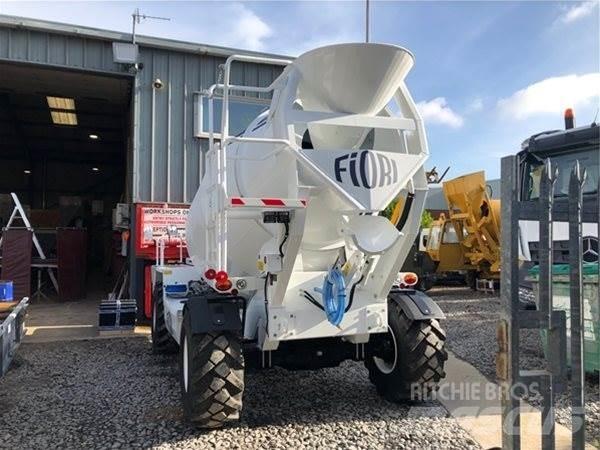 Fiori DB560T Kamioni mešalice za beton