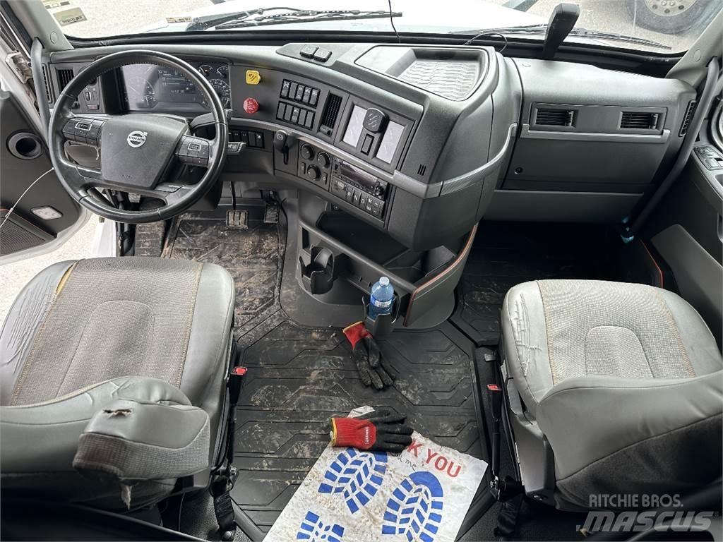 Volvo VNL760 Tegljači