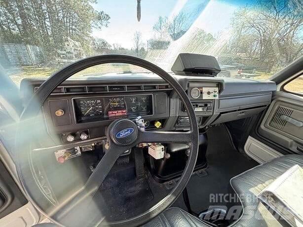 Ford F-800 Ostalo za građevinarstvo
