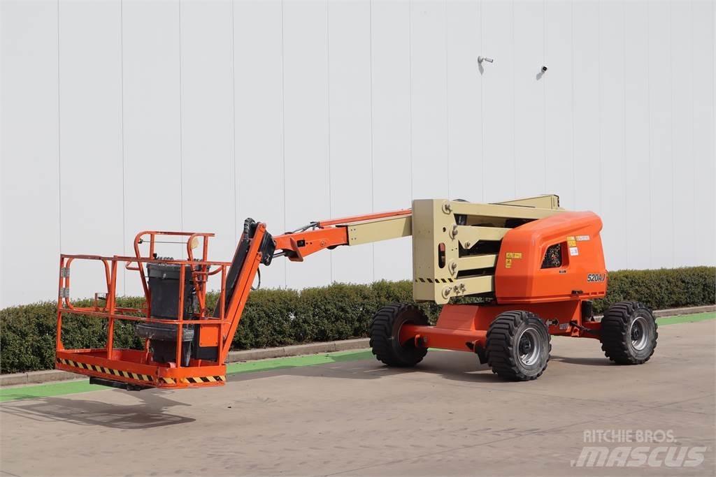 JLG 520AJ Zglobne podizne platforme